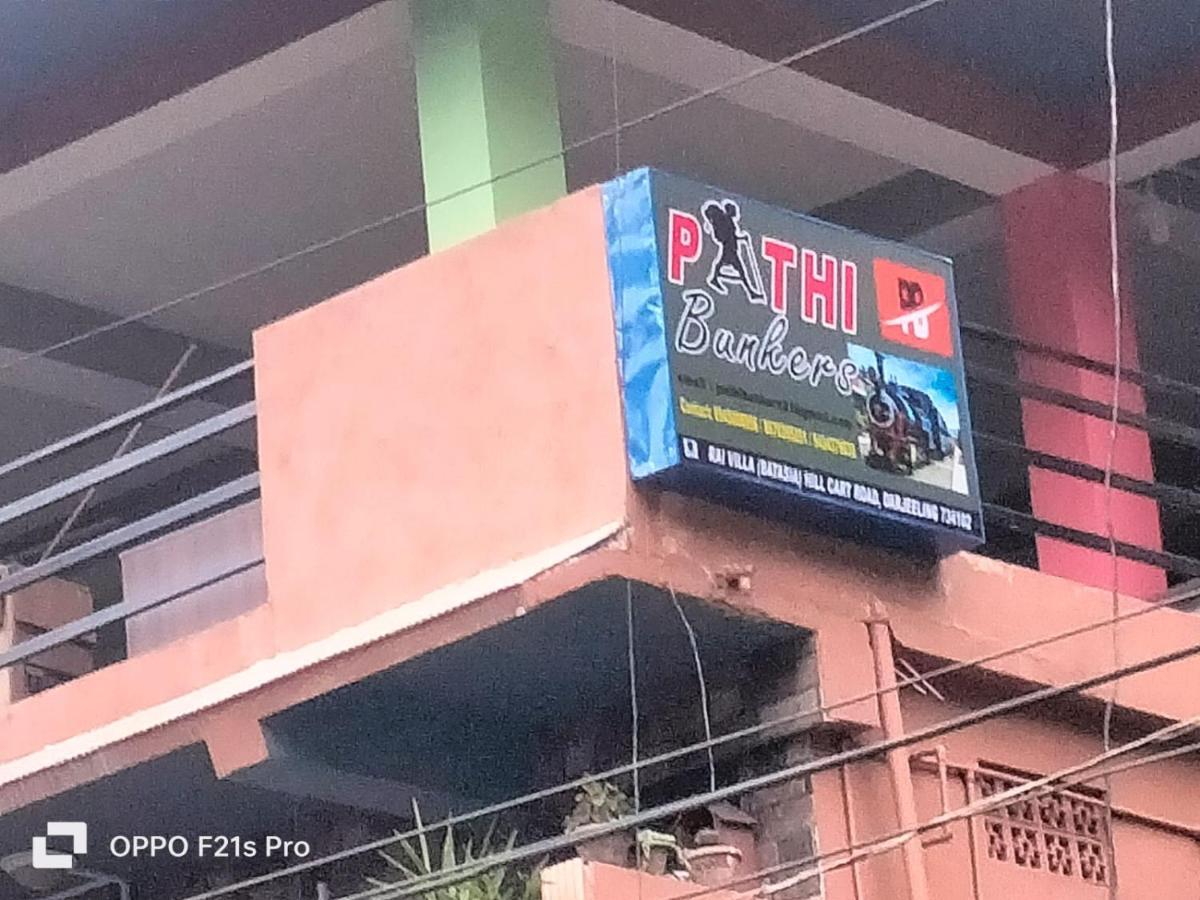 Pathi Bunkers Hostel Darjeeling  Ngoại thất bức ảnh