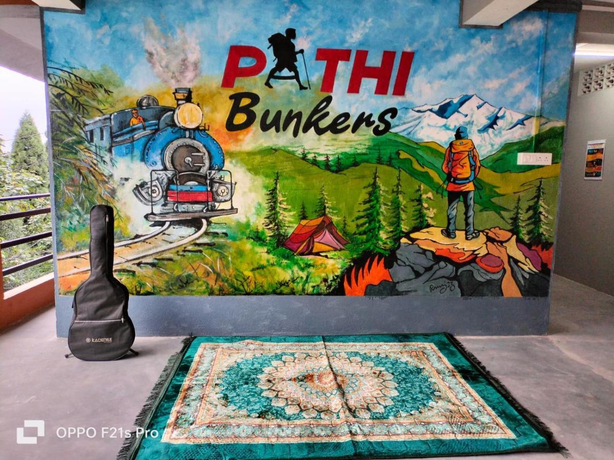 Pathi Bunkers Hostel Darjeeling  Ngoại thất bức ảnh
