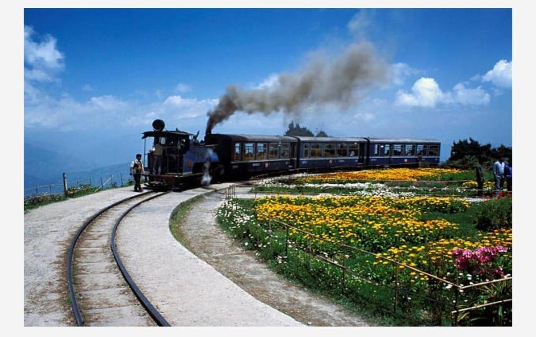 Pathi Bunkers Hostel Darjeeling  Ngoại thất bức ảnh