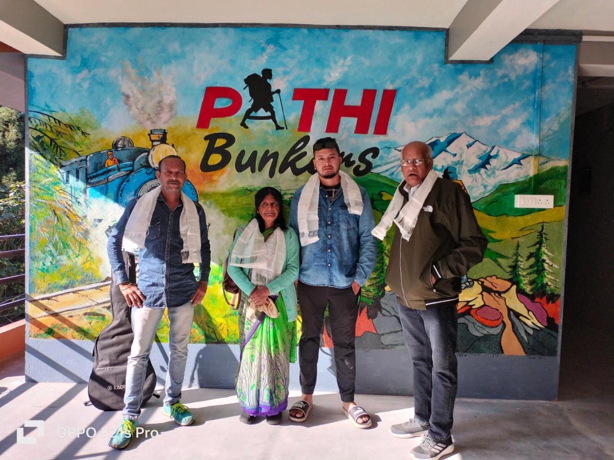 Pathi Bunkers Hostel Darjeeling  Ngoại thất bức ảnh