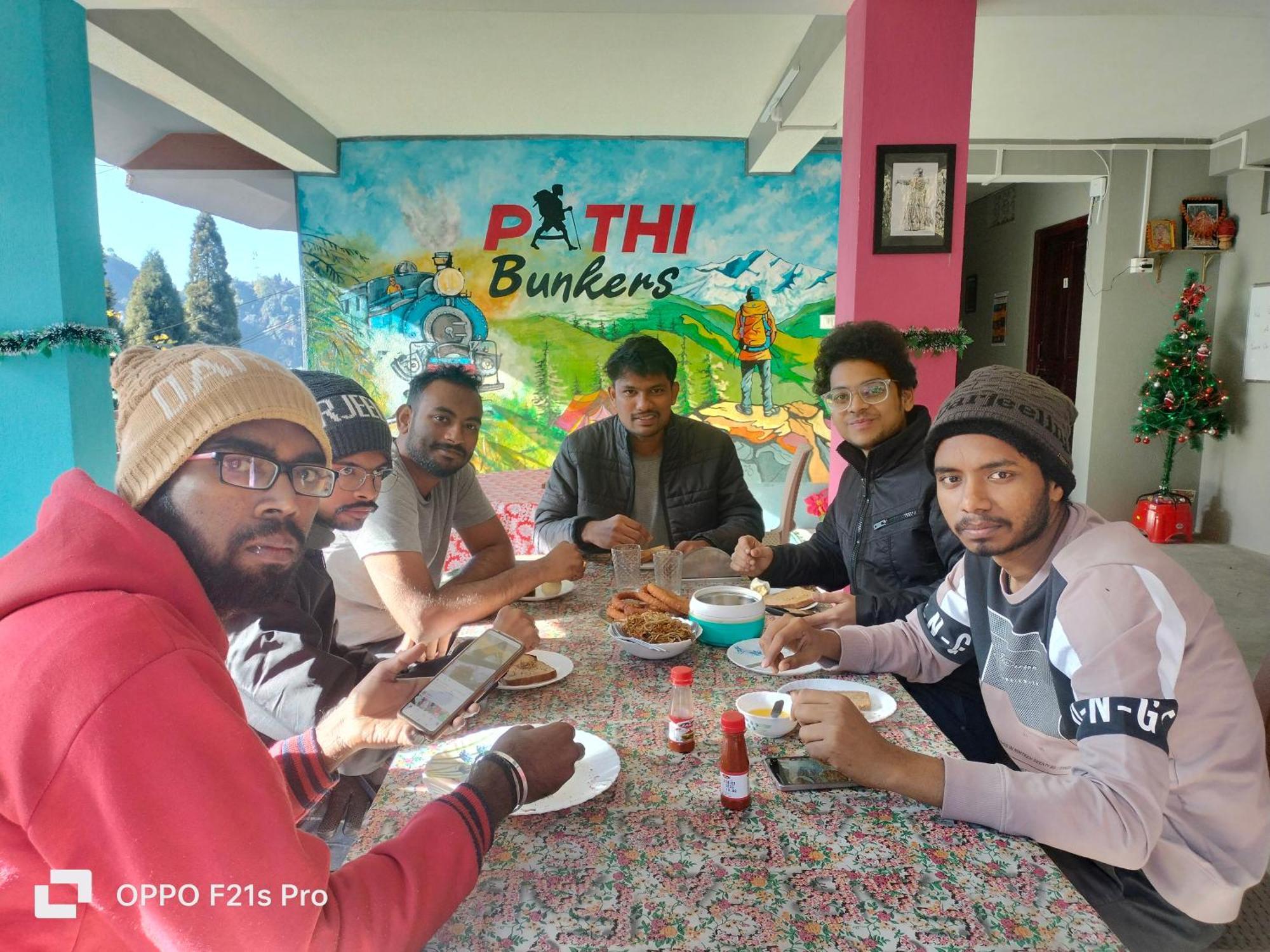 Pathi Bunkers Hostel Darjeeling  Ngoại thất bức ảnh
