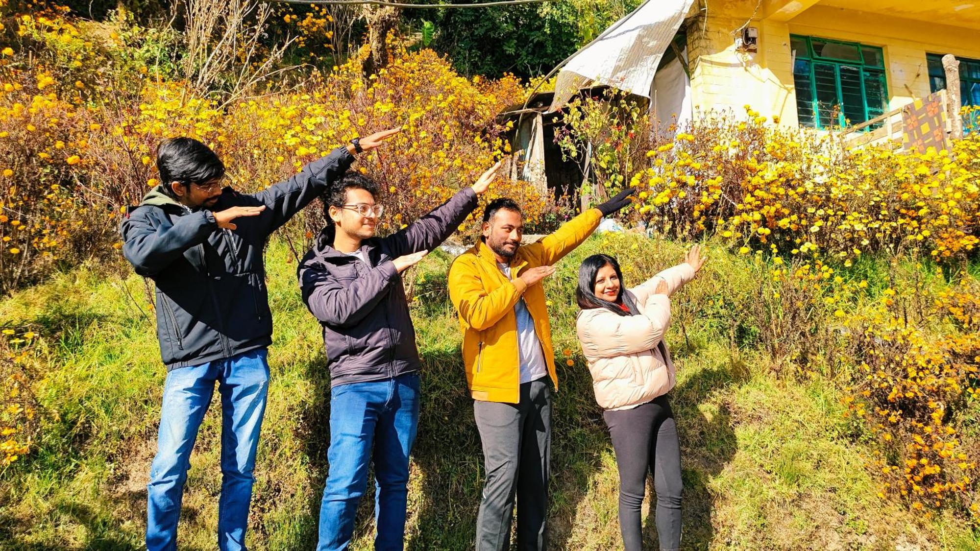 Pathi Bunkers Hostel Darjeeling  Ngoại thất bức ảnh