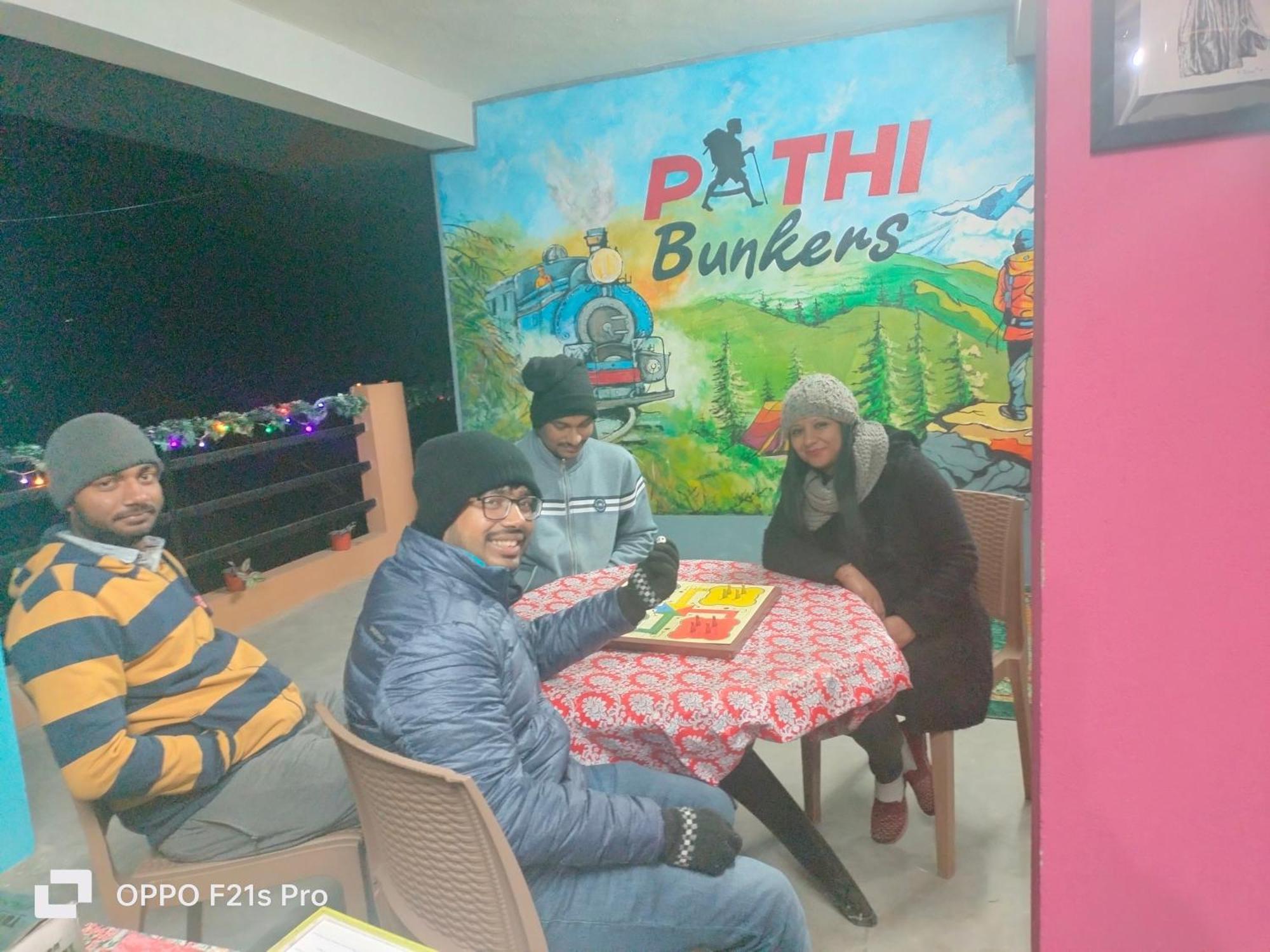 Pathi Bunkers Hostel Darjeeling  Ngoại thất bức ảnh